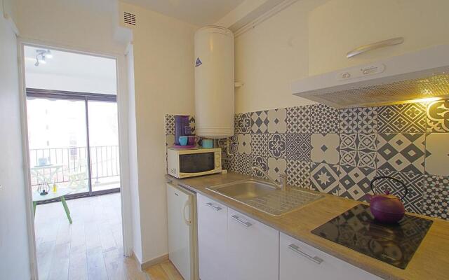 Beau studio à 1 minute de la plage