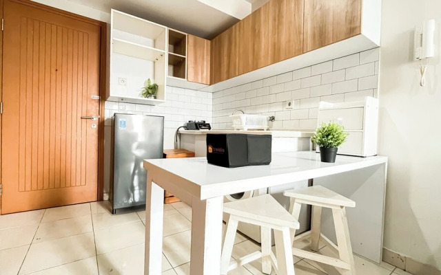 Scandinavian Minimalist 2Br At Cinere Bellevue Suites Apartment