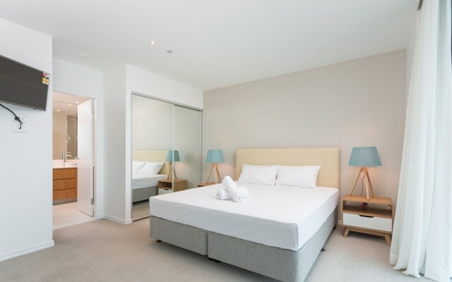 H Residences by Holiday Holiday