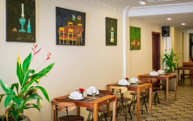 Grand Elevation Hotel