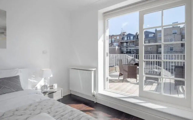 The Harrods Residence with AC