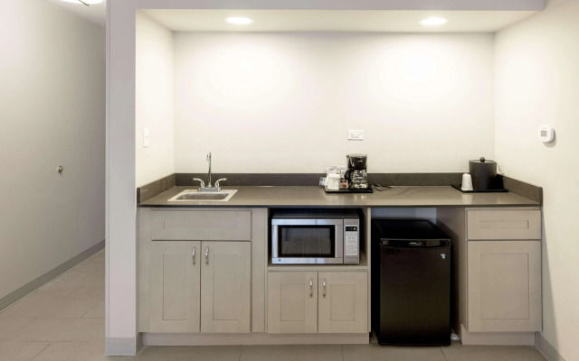 Country Inn & Suites by Radisson, Tinley Park, IL