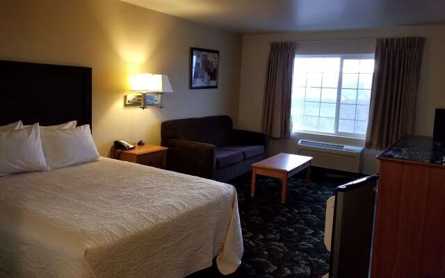 Grand View Inn & Suites