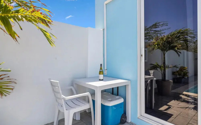 Amazing Studio w Pool Patio Close 2 Palmbeach