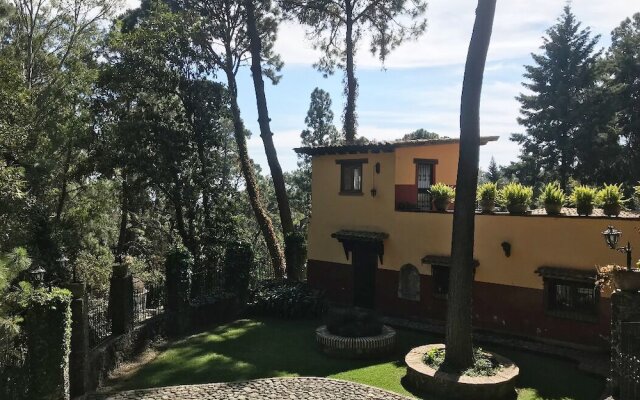 Pet Friendly Casa Studio in the Woods