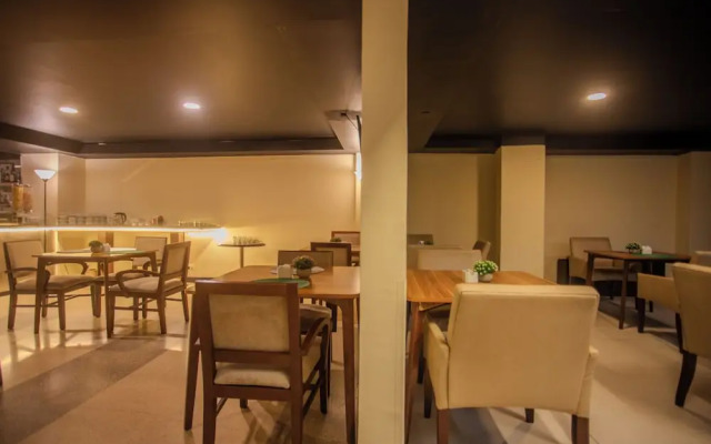 Urban Green Hotel & Suites