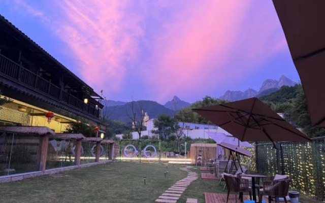 Dalong Villa (Jiuhuashan Scenic Area) – Outside – Chizhou