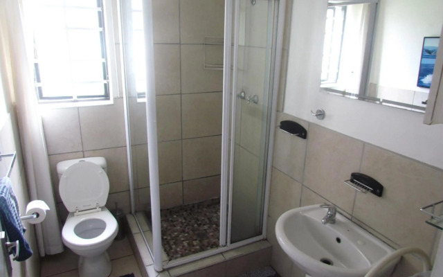 Santini Lace Self Catering Unit