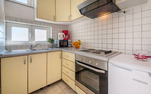 Apartment Golub Karlobag 37493