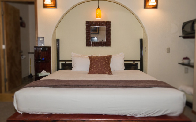 Lokahi Lodge