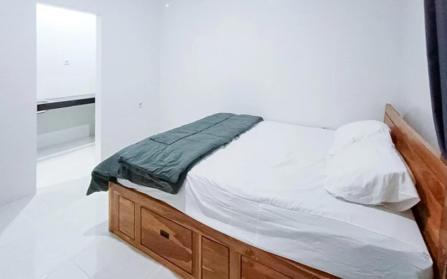 Widi Guest House near GWK Mitra RedDoorz – Guest Rooms – Jimbaran