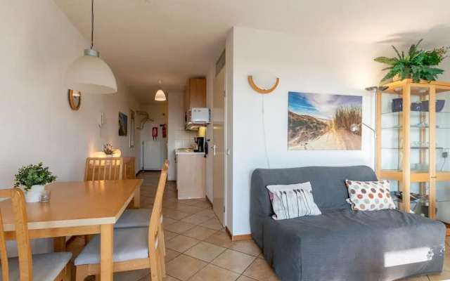 Holiday Apartment Opposite the Beach