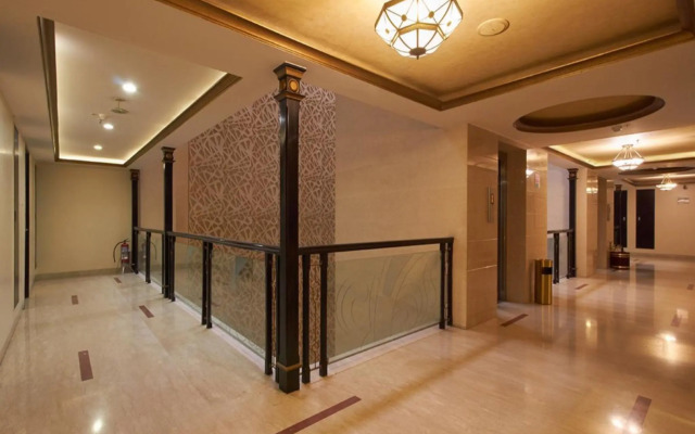 Royal Reve Hotel