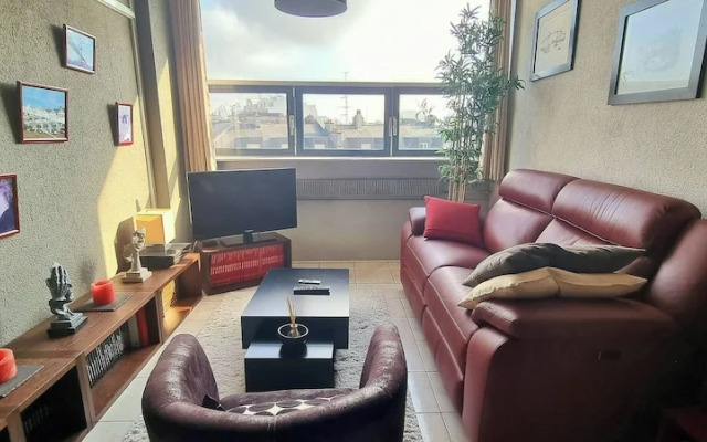 Very Bright Apartment in the Center of the City