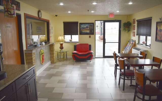 Super 8 by Wyndham Newport News/Jefferson Ave.