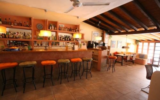 Calador Studios & Apartments