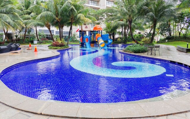 Homey And Spacious 3Br Sky House Bsd Apartment