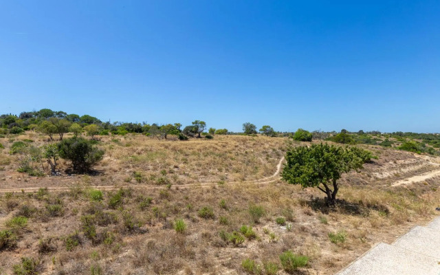 Santa Maria Apartment at Porto de Mos beach