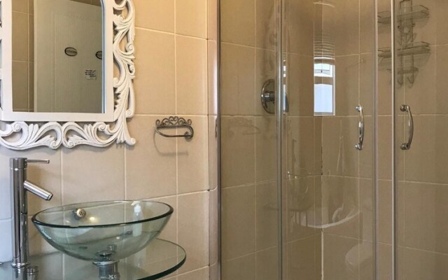 Bay Breeze Guesthouse