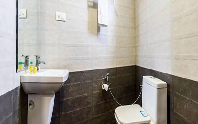 FabHotel Sholas Residency