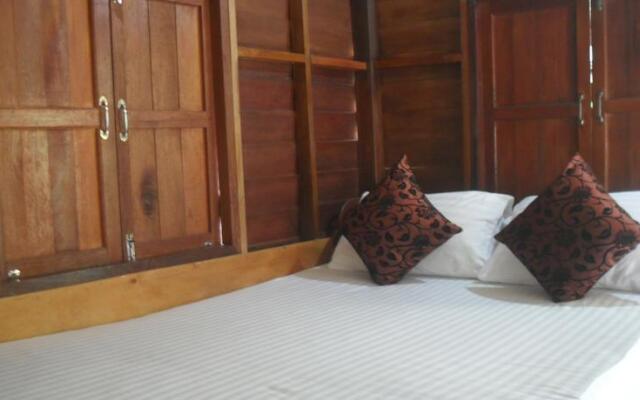 Salad Grand Bungalow & House Rental