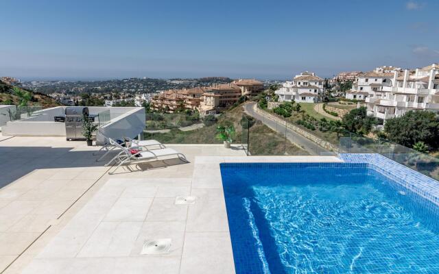 LMR1-Penthouse with 187m2 terrace and private pool