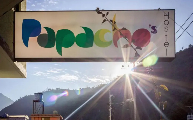 Papachos Hostel
