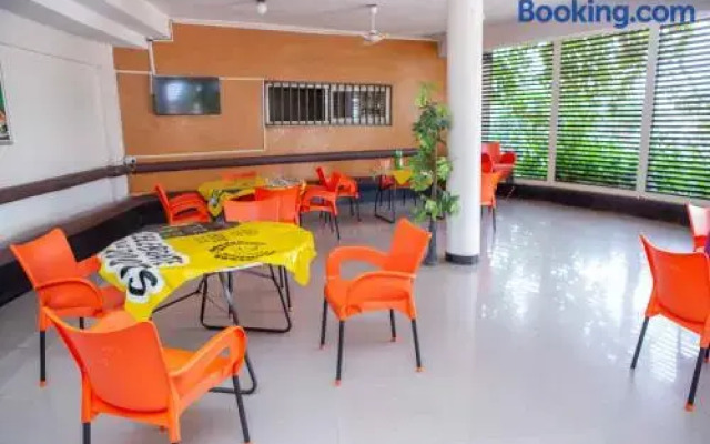 Picorna Hotel