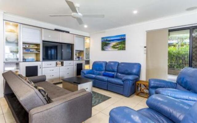 Magical holiday home - Welsby Pde, Bongaree