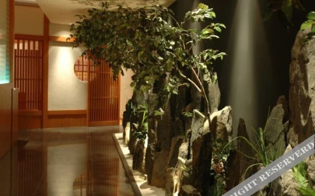 Xinda Square Apartment
