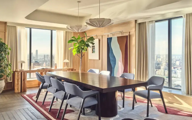 Chic One-bedroom Apartment Near Stratford