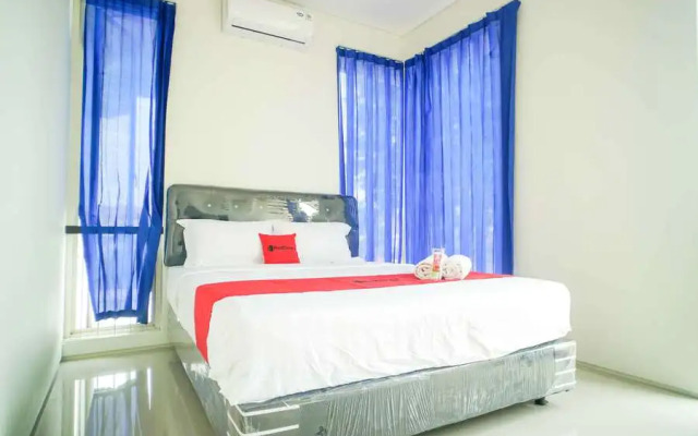 RedDoorz @ Bukit Palma Surabaya