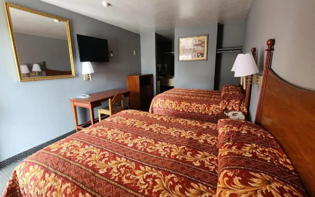Benbrook Inn & Suites