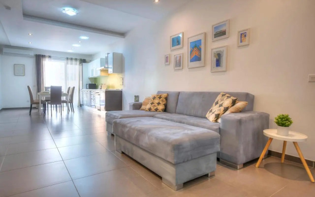 Bright & Large 2bedrooms in Sliema center MPOR1-1
