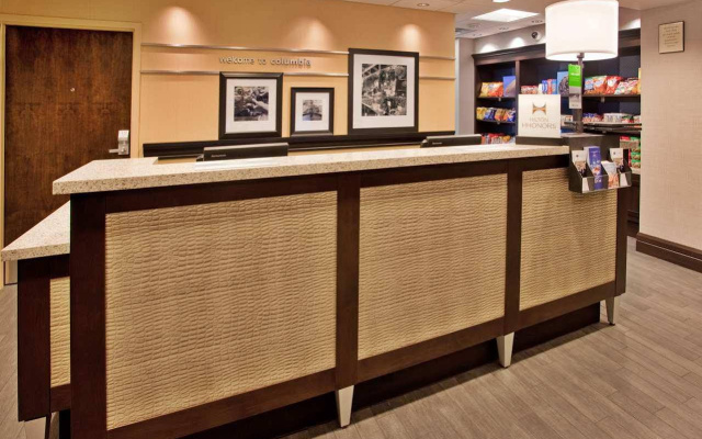 Hampton Inn & Suites Bellevue Downtown-Seattle