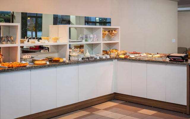 Hotel Letto Caxias
