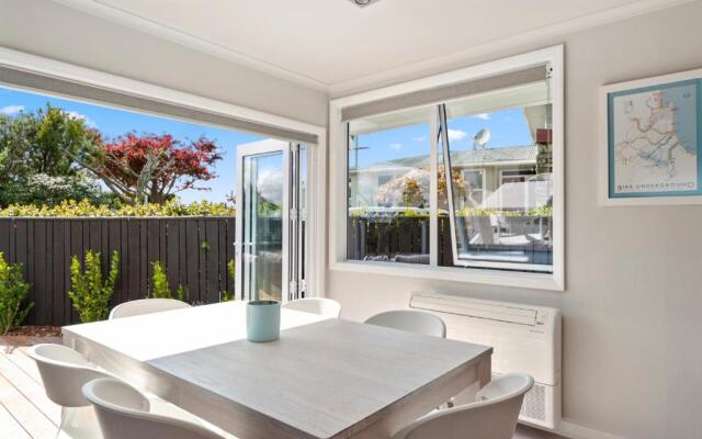 Relax on Rainbow - Taupo Holiday Home