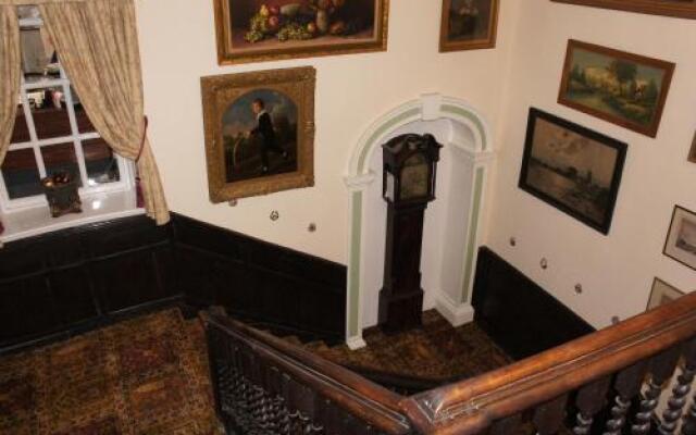 Mangreen Country House
