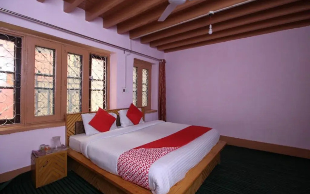 Shawl Gh By OYO Rooms