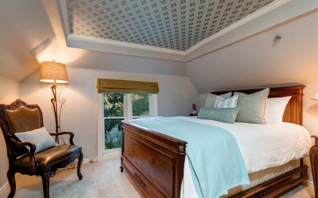 Abode at Heirloom House