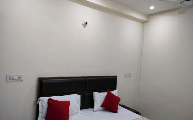 Hotel Star Light Near Nizamuddin Station