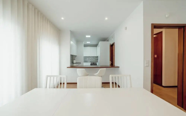 City Center Grand Apartment by Vacationy