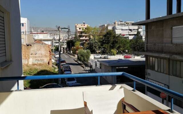 Immaculate 2-bed Apartment in Piraeus, Athens