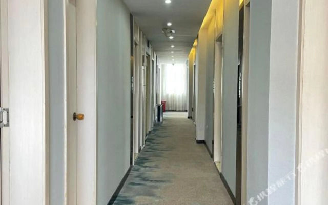 Moli Huakai Chain Hotel Huanggang Yuwang City