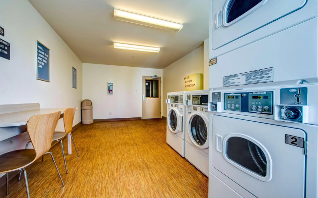 Motel 6 Burlington, ON - Toronto West - Oakville