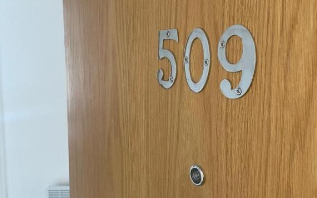#0509 Two Bedroom Serviced Apartment- Free Parking