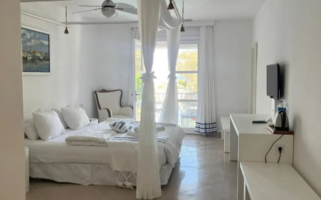Port Alacati Hotel