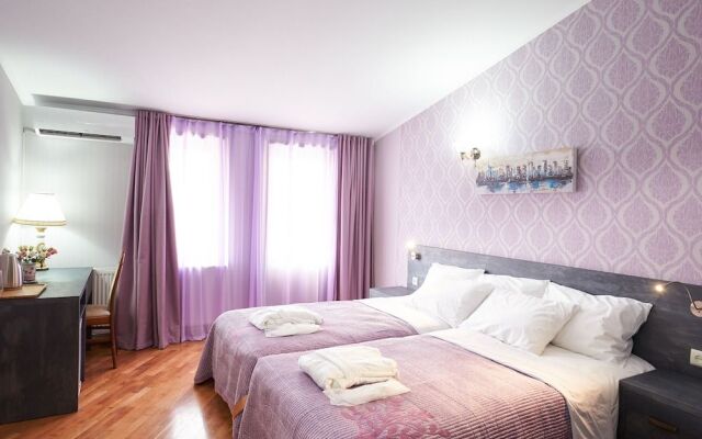 Hotel Antique Resorts