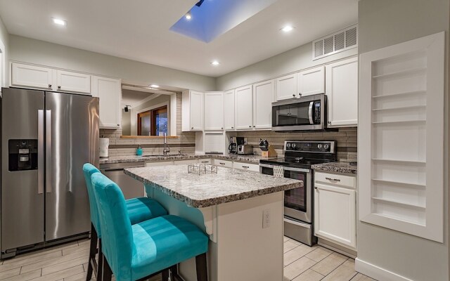 Desert Sun 3 BR by Casago