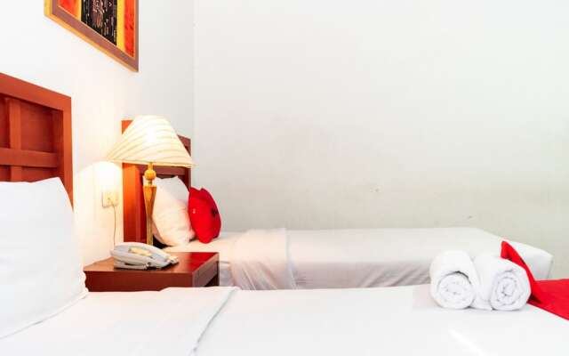 RedDoorz Plus Syariah near Java Supermall Semarang 2